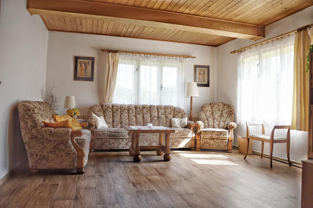 Guest House Kuks 外观 照片