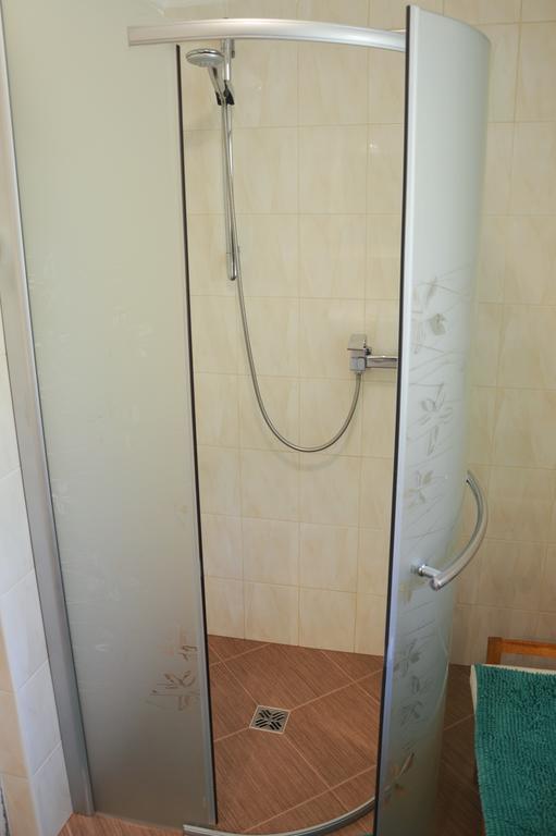 Guest House Kuks 外观 照片